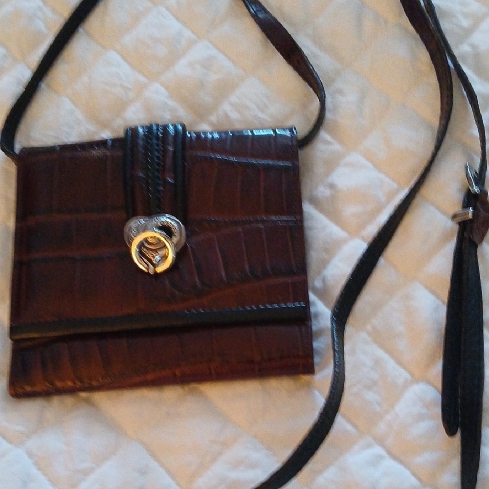 Chic Brown Crocodile Pattern Crossbody Bag